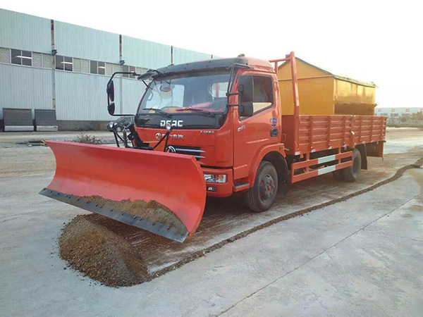 東風多利卡除雪車 中型載貨汽車